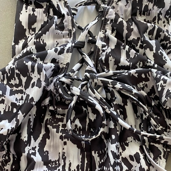 Suboo Wild Thing Lace Back Charcoal One Piece NWT - Picture 7 of 11